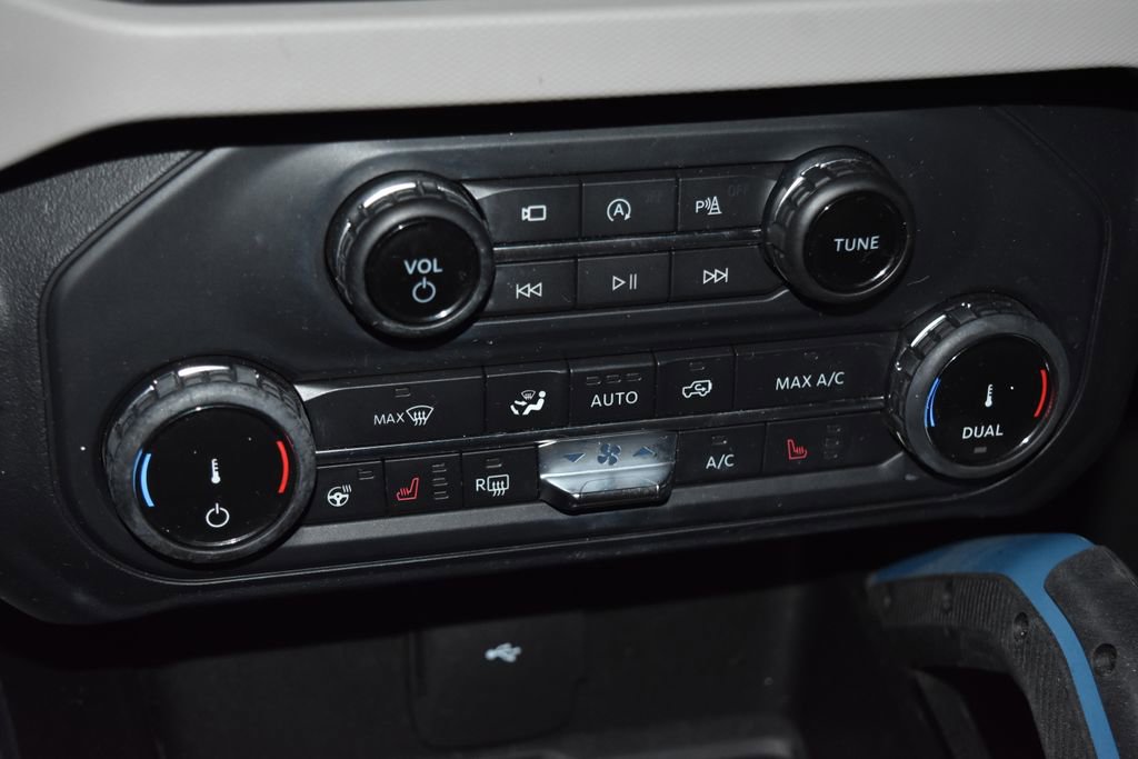 Used 2022 Ford Bronco Wildtrak image 12