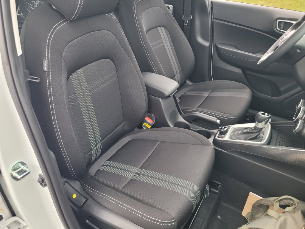 New 2026 Hyundai Venue SEL FWD image 32