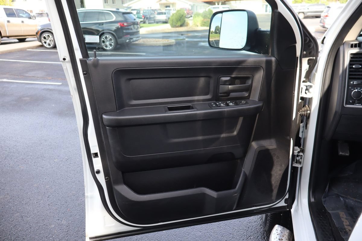 Used 2016 RAM 2500 Tradesman w/ Chrome Appearance Group AWD/4WD image 23
