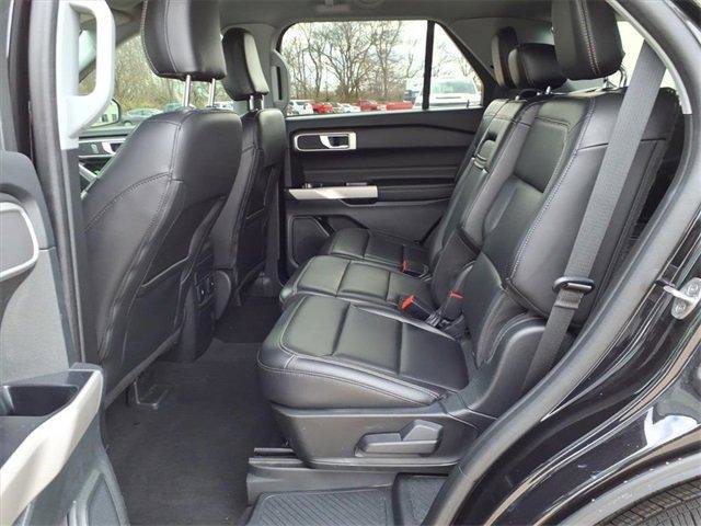 Used 2024 Ford Explorer XLT w/ Equipment Group 202A image 23
