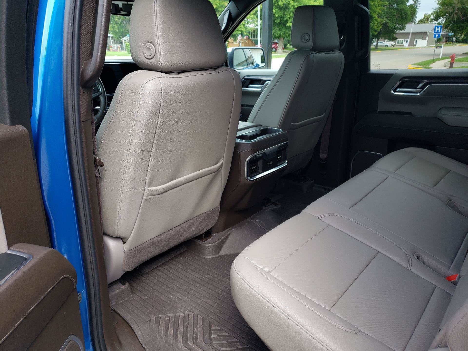 Used 2023 Chevrolet Silverado 1500 LTZ AWD/4WD image 12