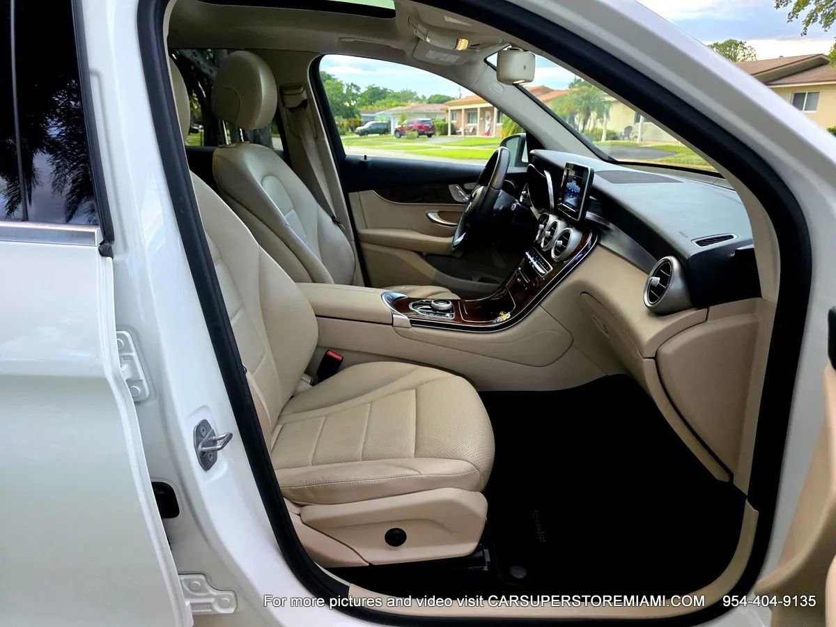 Used 2018 Mercedes-Benz GLC 300 w/ Premium Package image 41