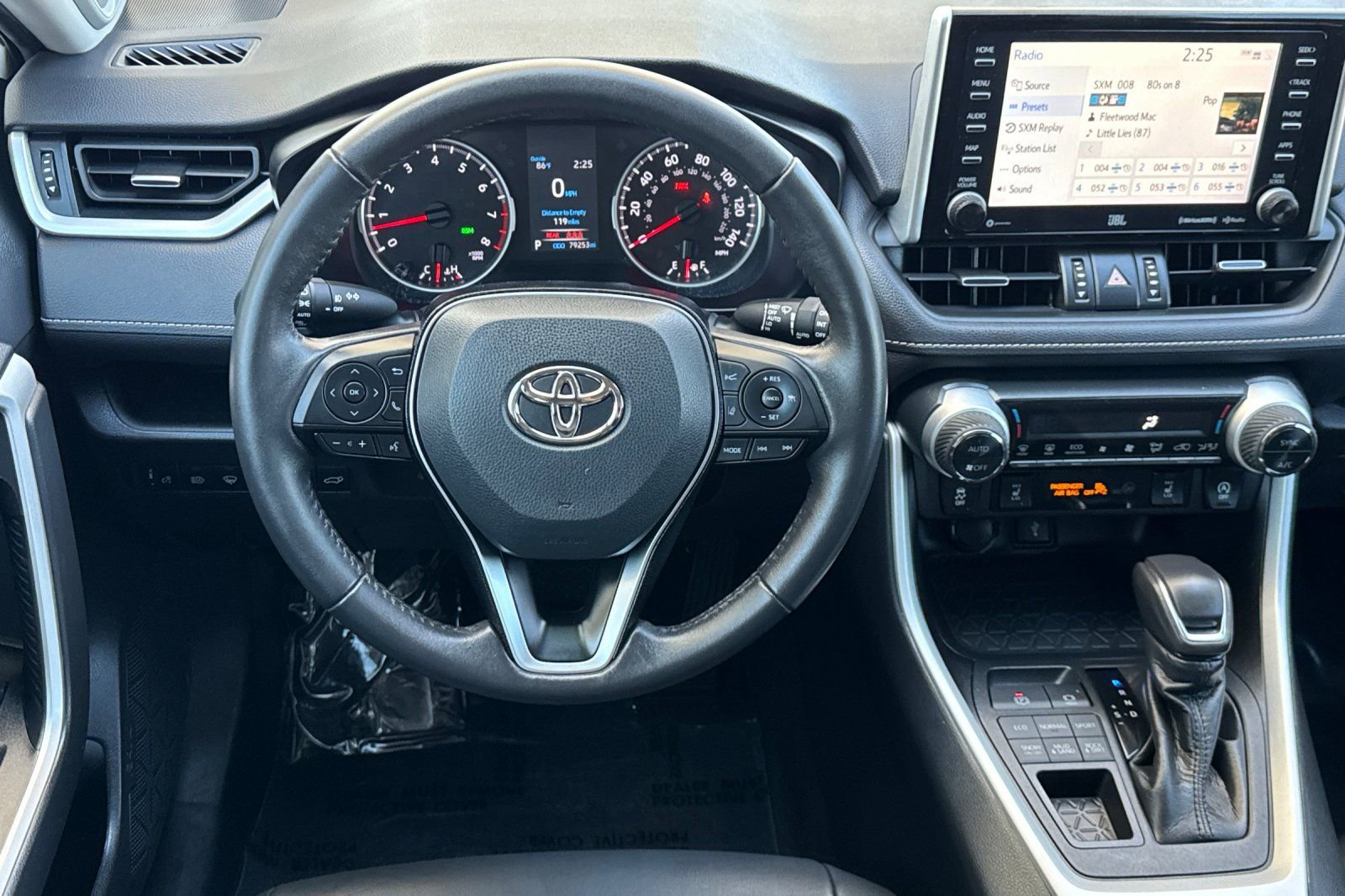 Used 2021 Toyota RAV4 XLE Premium image 14