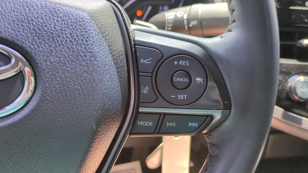Used 2021 Toyota Camry SE FWD image 22