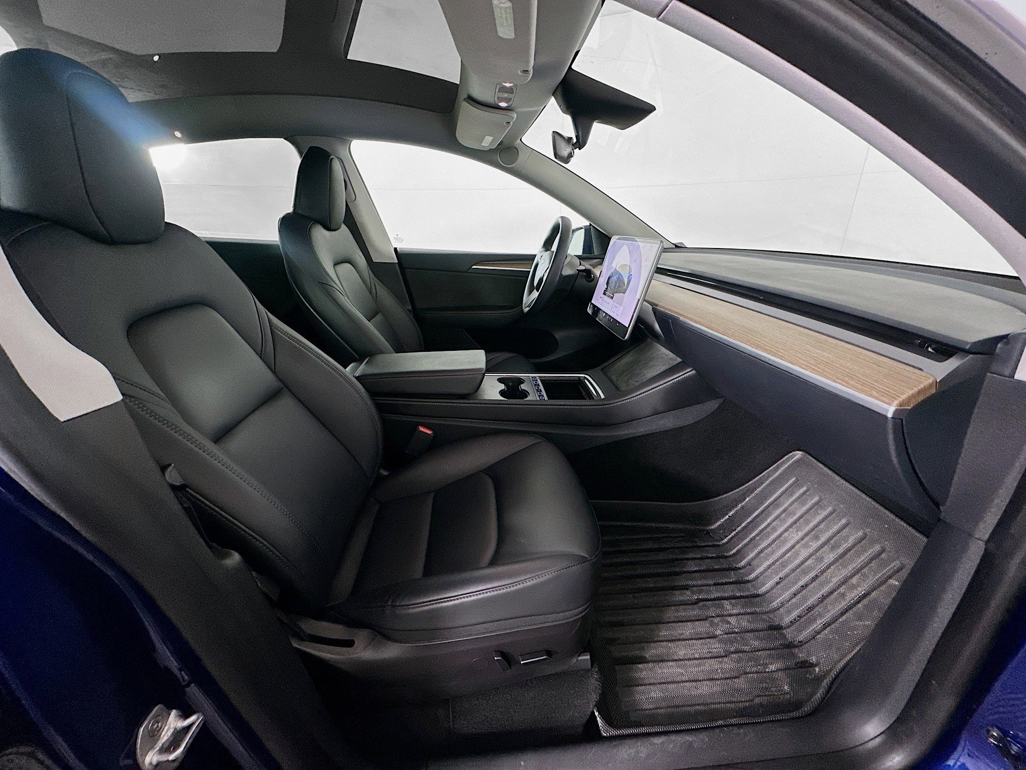 Used 2023 Tesla Model Y Long Range image 29