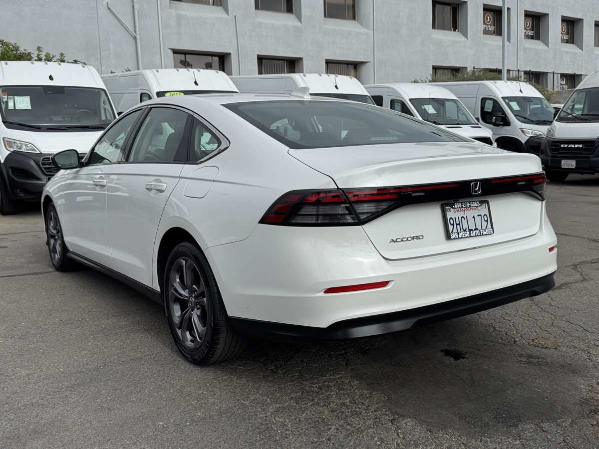 Used 2023 Honda Accord EX image 10