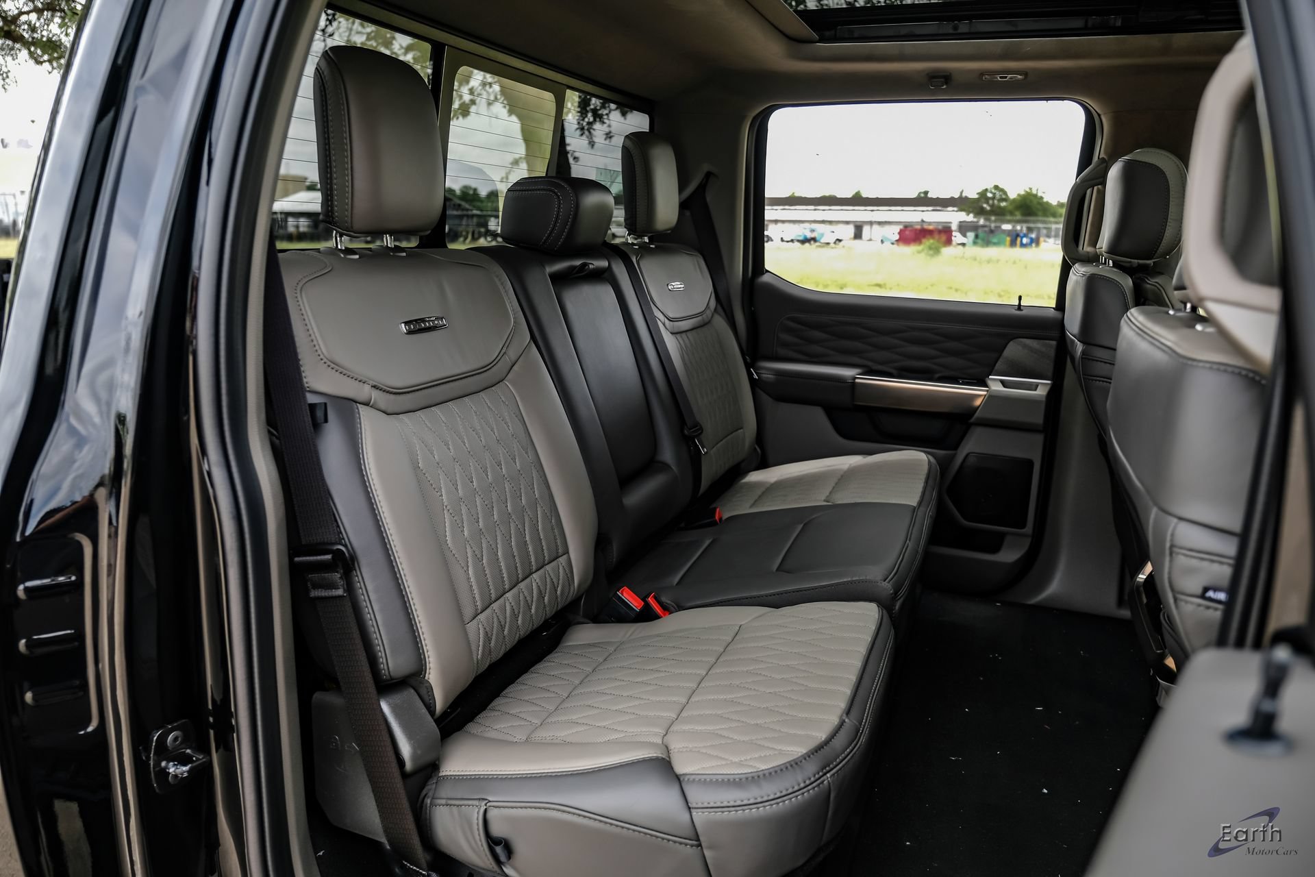Used 2026 Ford F450 Platinum w/ Platinum Plus Package AWD/4WD image 87
