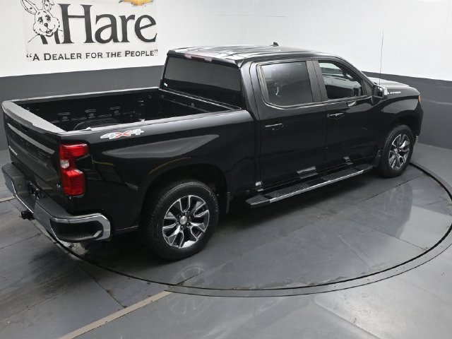 Used 2023 Chevrolet Silverado 1500 LT AWD/4WD image 44