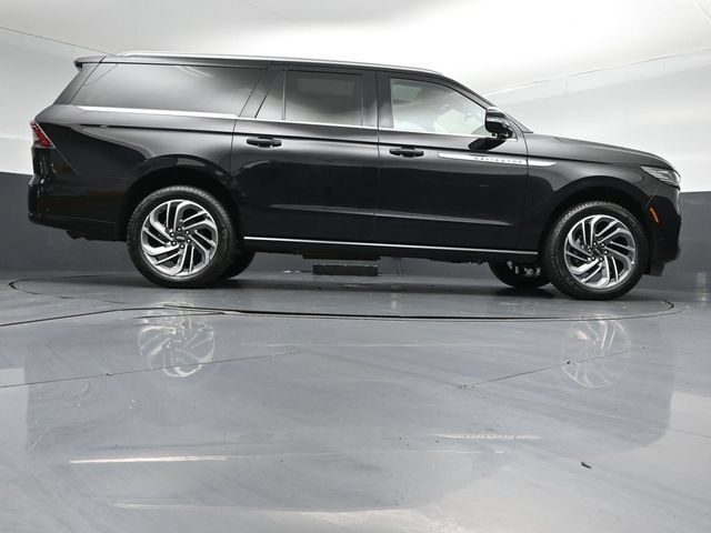 Certified 2025 Lincoln Navigator L Reserve AWD/4WD image 47