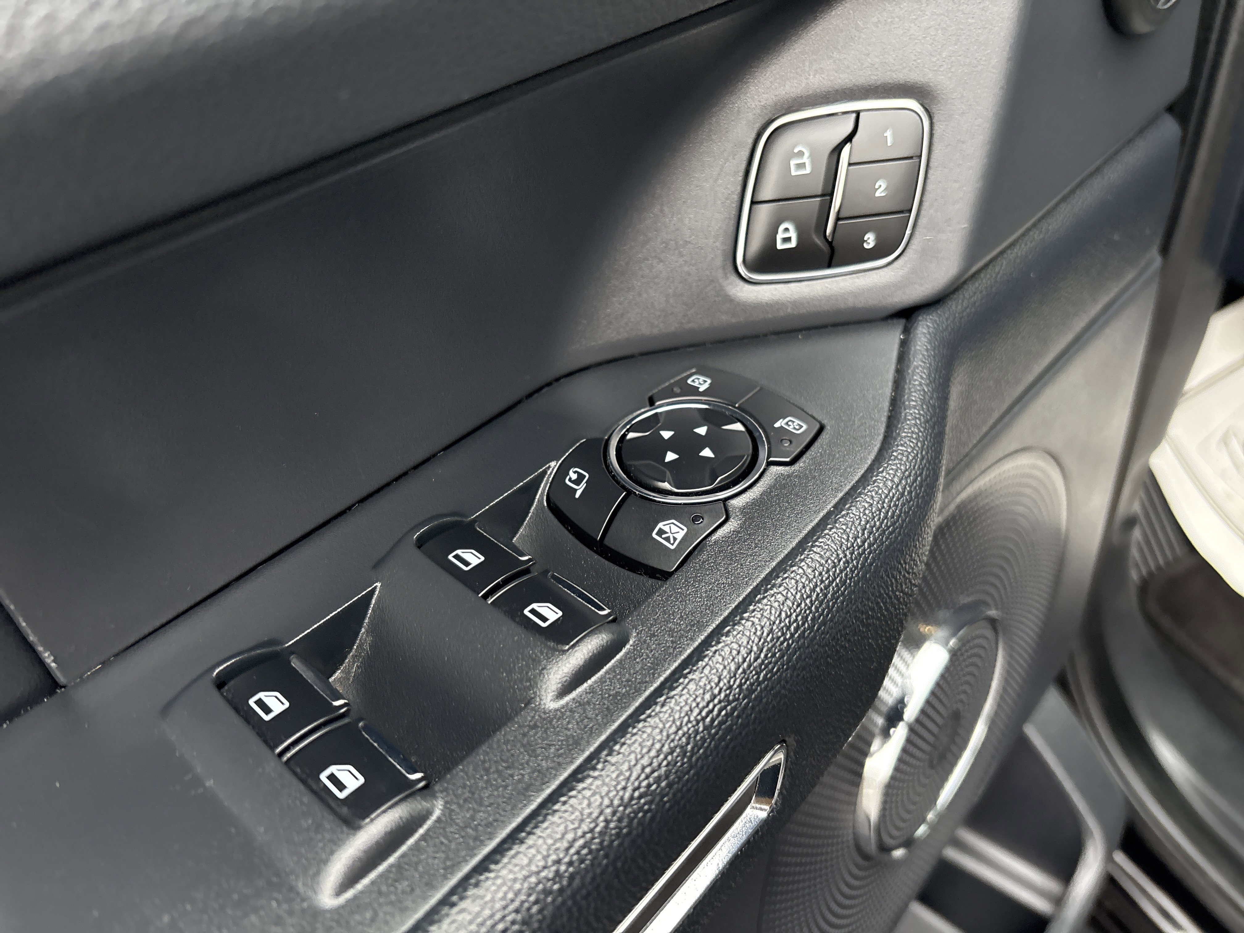 Used 2024 Ford Expedition XLT image 20