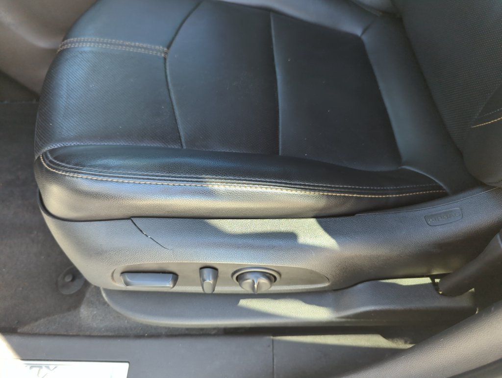Used 2022 Chevrolet Equinox Premier FWD image 35