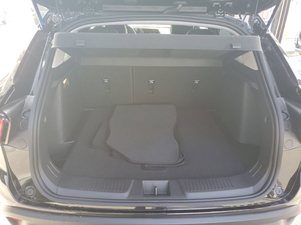 New 2026 Chevrolet Trax LT image 9