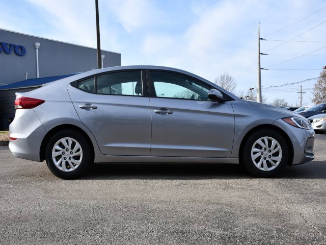 Used 2017 Hyundai Elantra SE w/ Cargo Package image 8