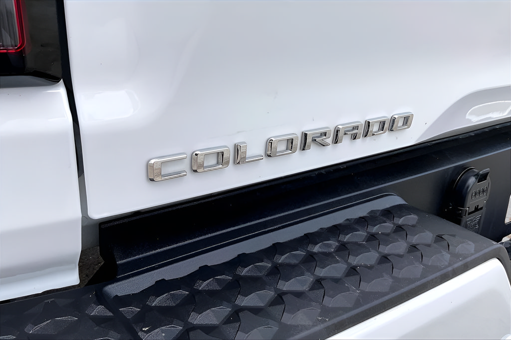 Used 2024 Chevrolet Colorado LT w/ LT Convenience Package III RWD image 33