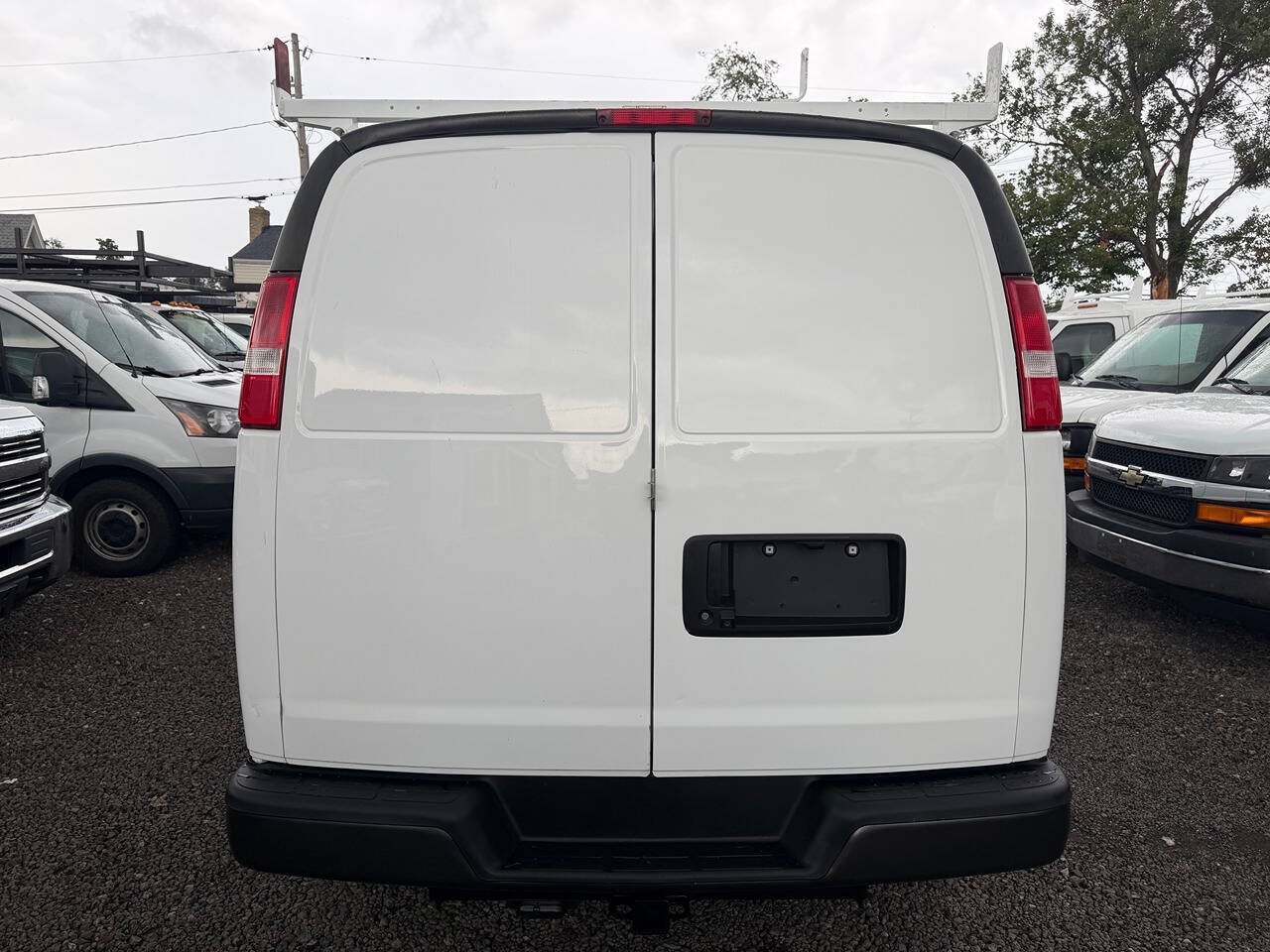 Used 2021 Chevrolet Express 2500 w/ Driver Convenience Package RWD image 4