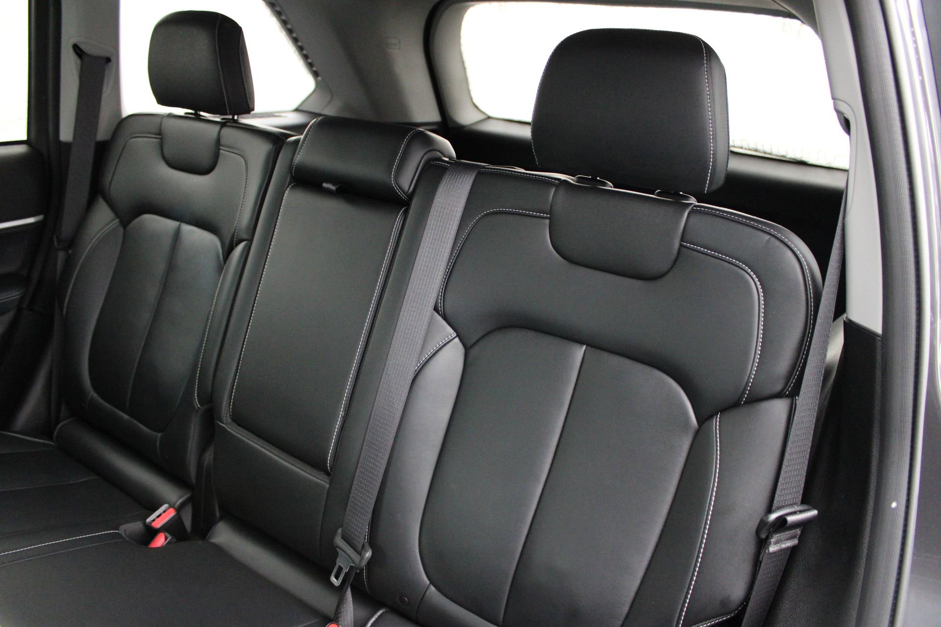 Used 2022 Jeep Grand Cherokee Limited image 17