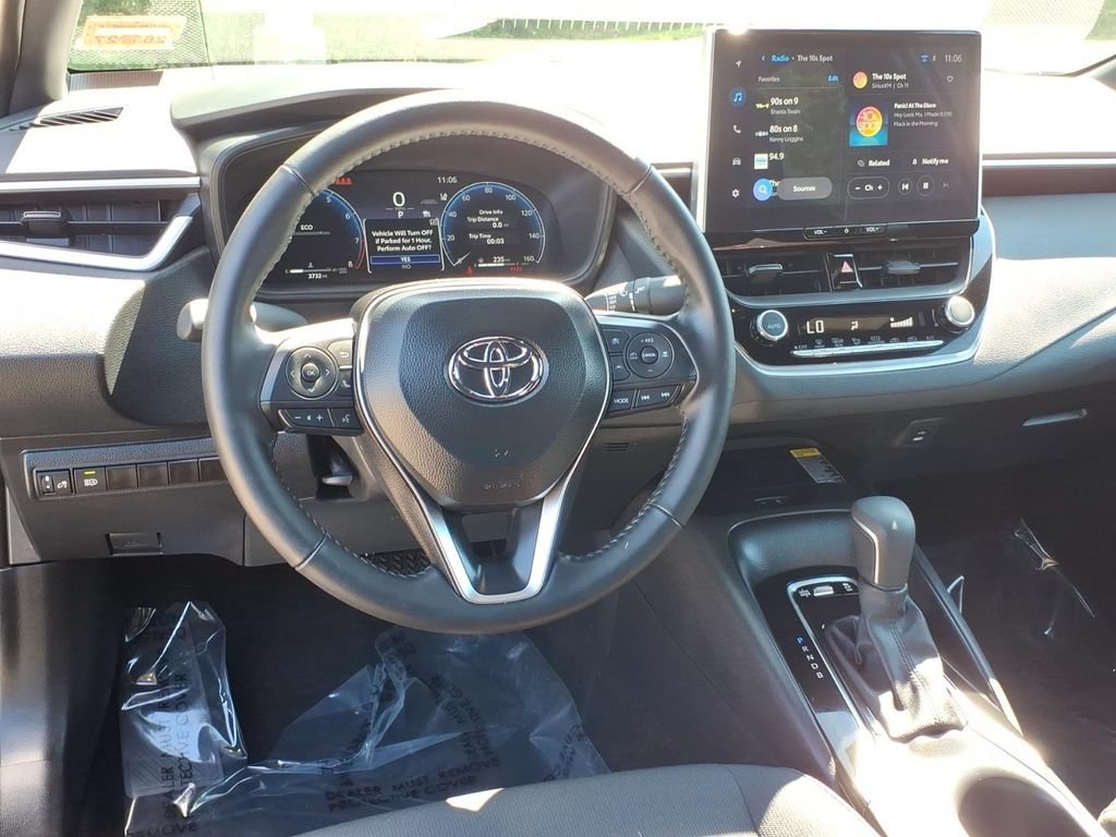 Used 2026 Toyota Corolla SE w/ SE Package FWD image 17