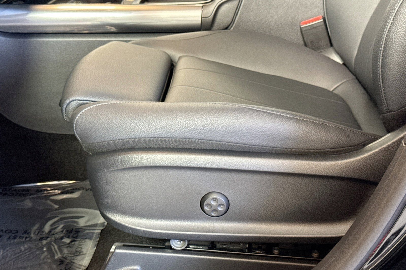 Certified 2026 Mercedes-Benz GLA 250 4MATIC image 18