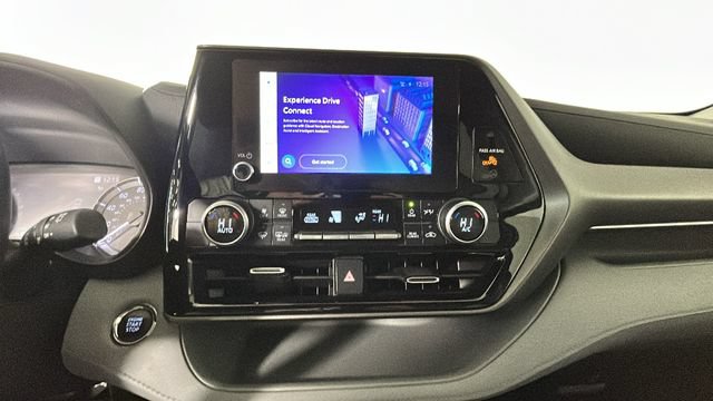 Used 2023 Toyota Highlander L FWD image 23