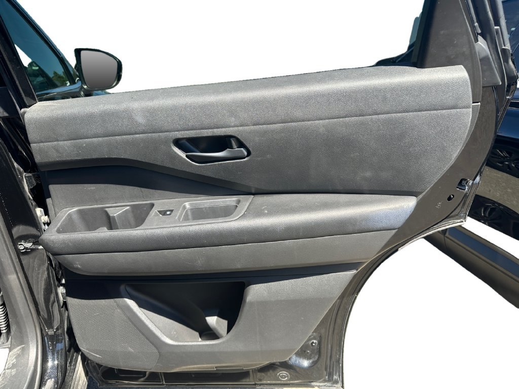 Used 2023 Nissan Pathfinder SV AWD/4WD image 16