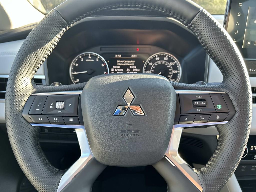 New 2026 Mitsubishi Outlander SE FWD image 30
