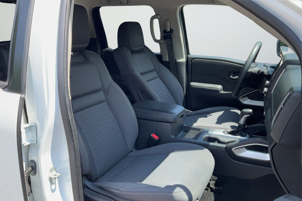 Used 2022 Nissan Frontier SV RWD image 20