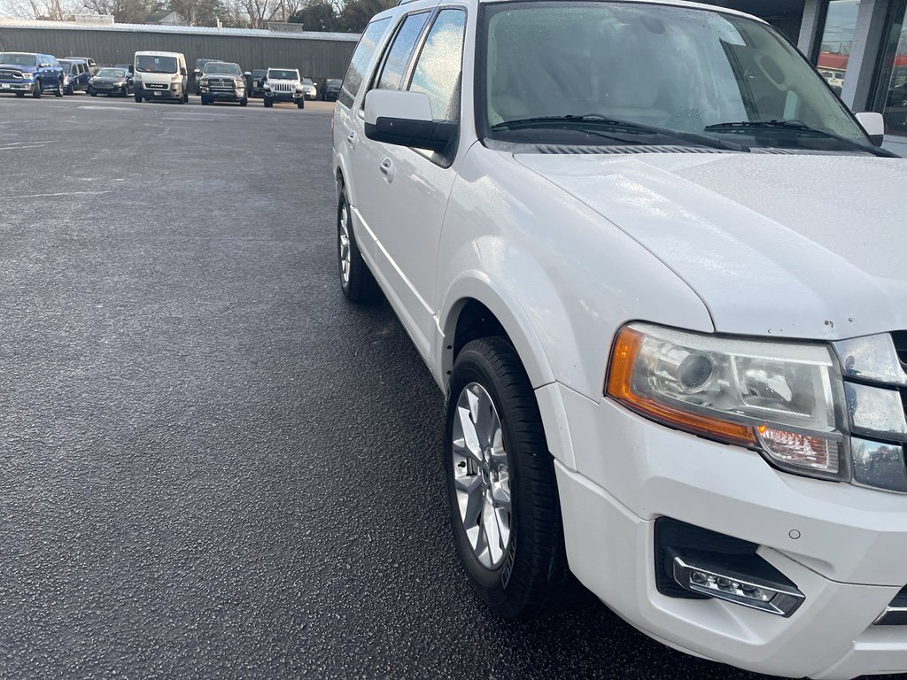 Used 2017 Ford Expedition Limited w/ Equipment Group 301A image 2