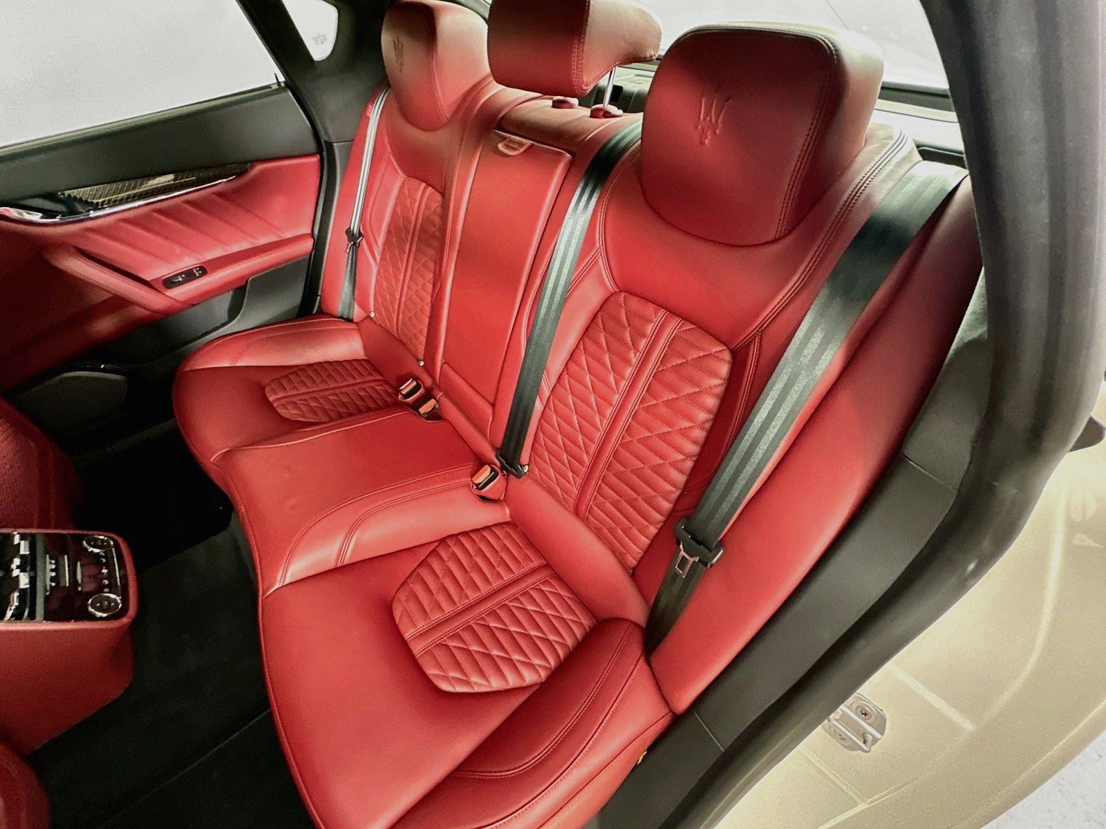 Used 2021 Maserati Quattroporte Trofeo RWD image 38