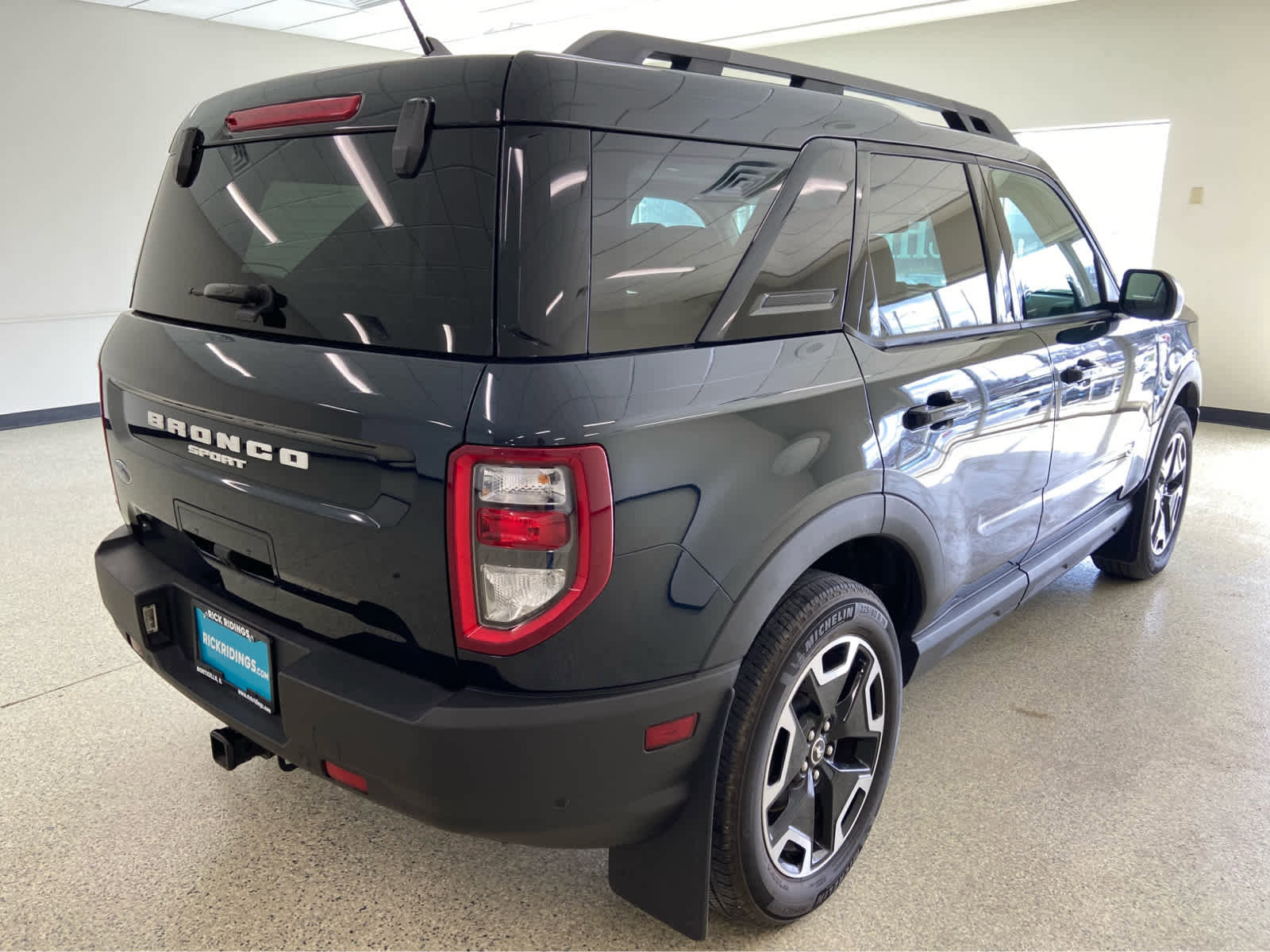 Used 2023 Ford Bronco Sport Outer Banks w/ Tech Package image 6