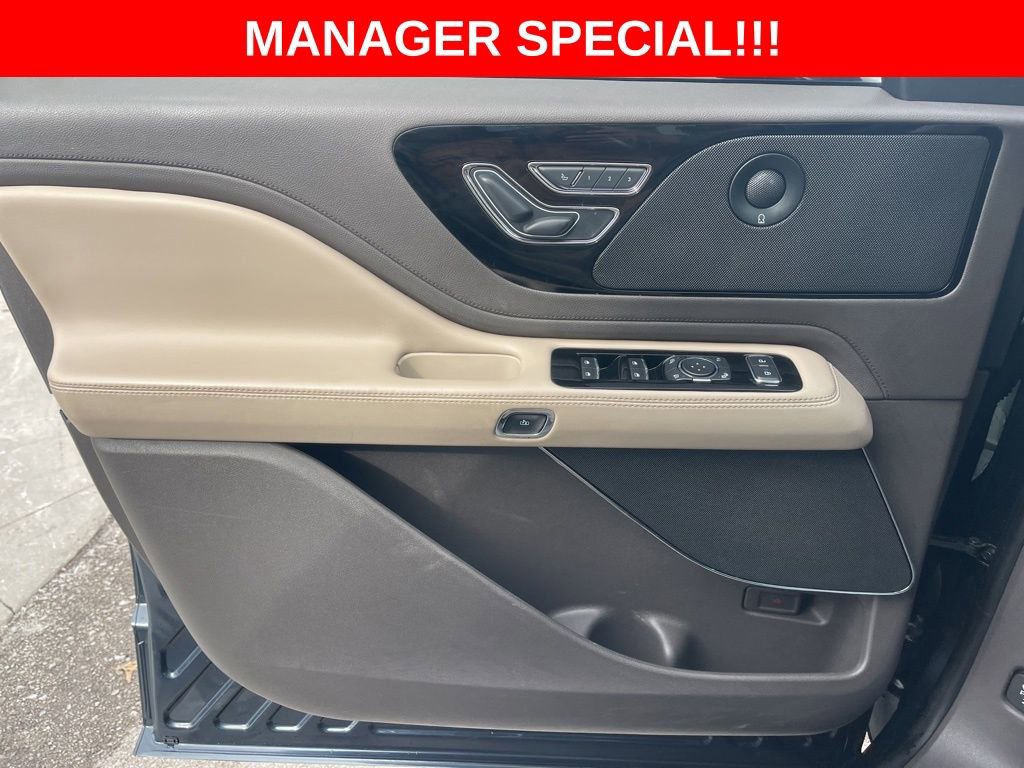 Used 2021 Lincoln Aviator Reserve w/ Equipment Group 201A image 33