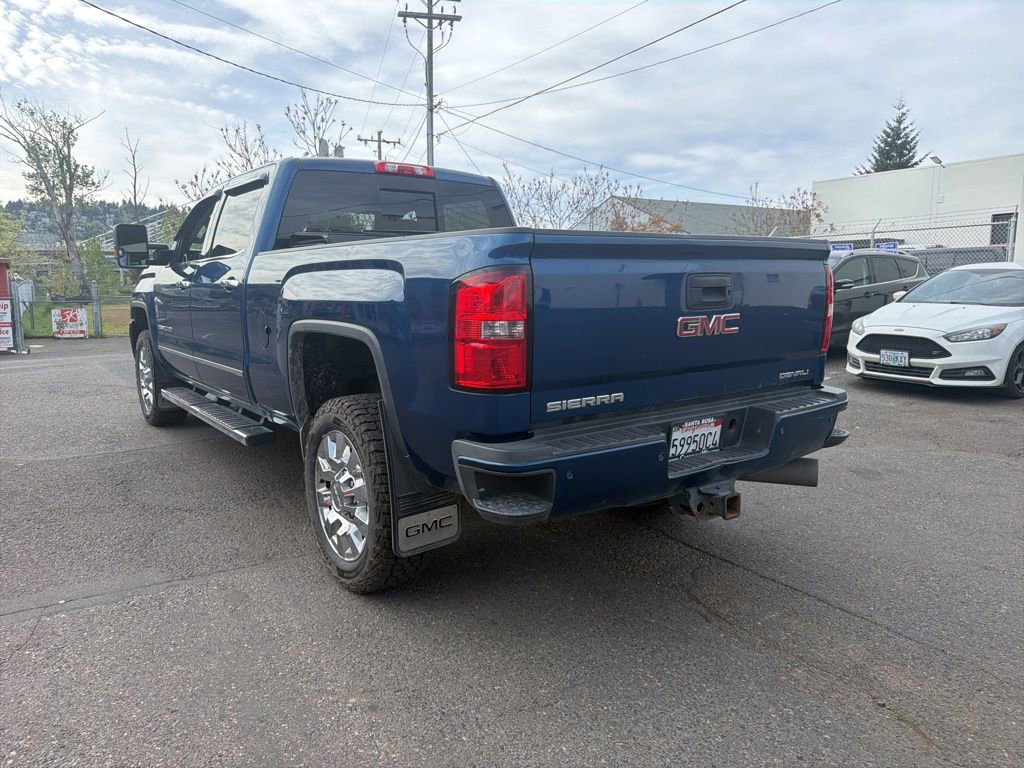 Used 2016 GMC Sierra 2500 Denali w/ Driver Alert Package AWD/4WD image 3