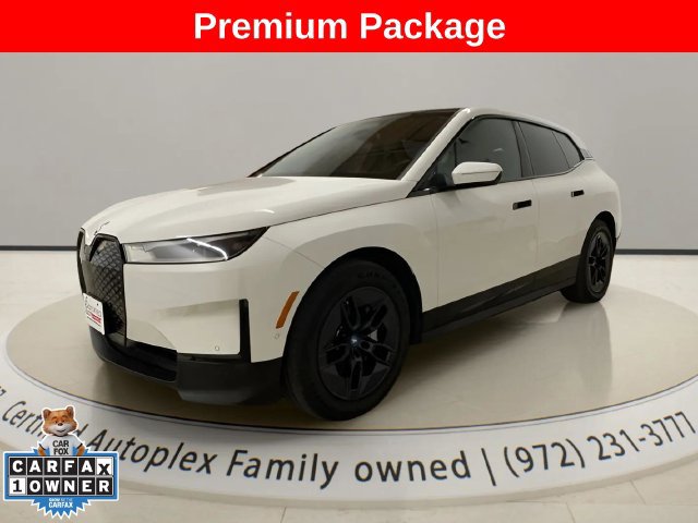Used 2024 BMW iX xDrive50 w/ Premium Package AWD/4WD image 1