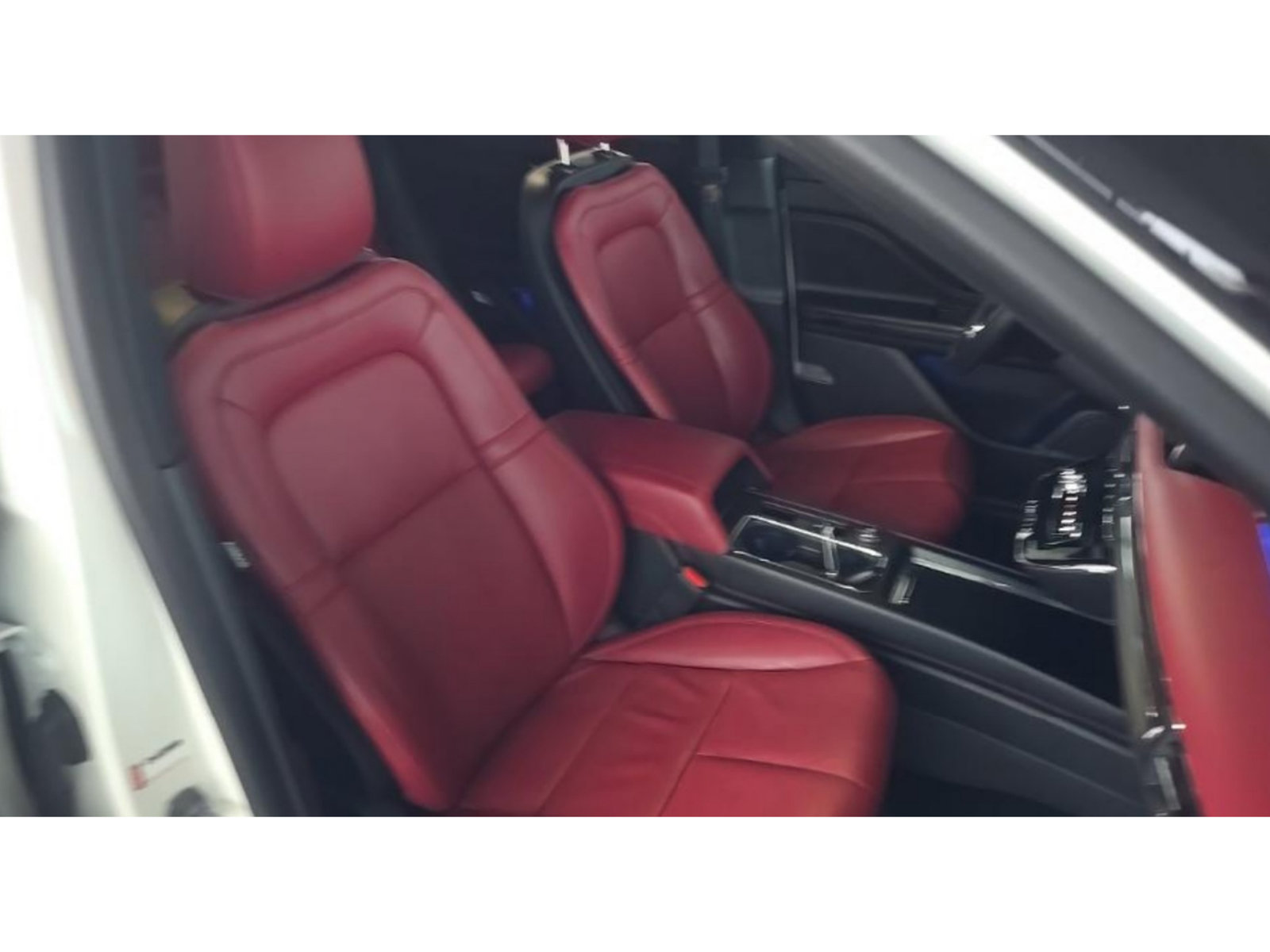 Used 2024 Lincoln Corsair Reserve w/ Equipment Group 201A AWD/4WD image 6