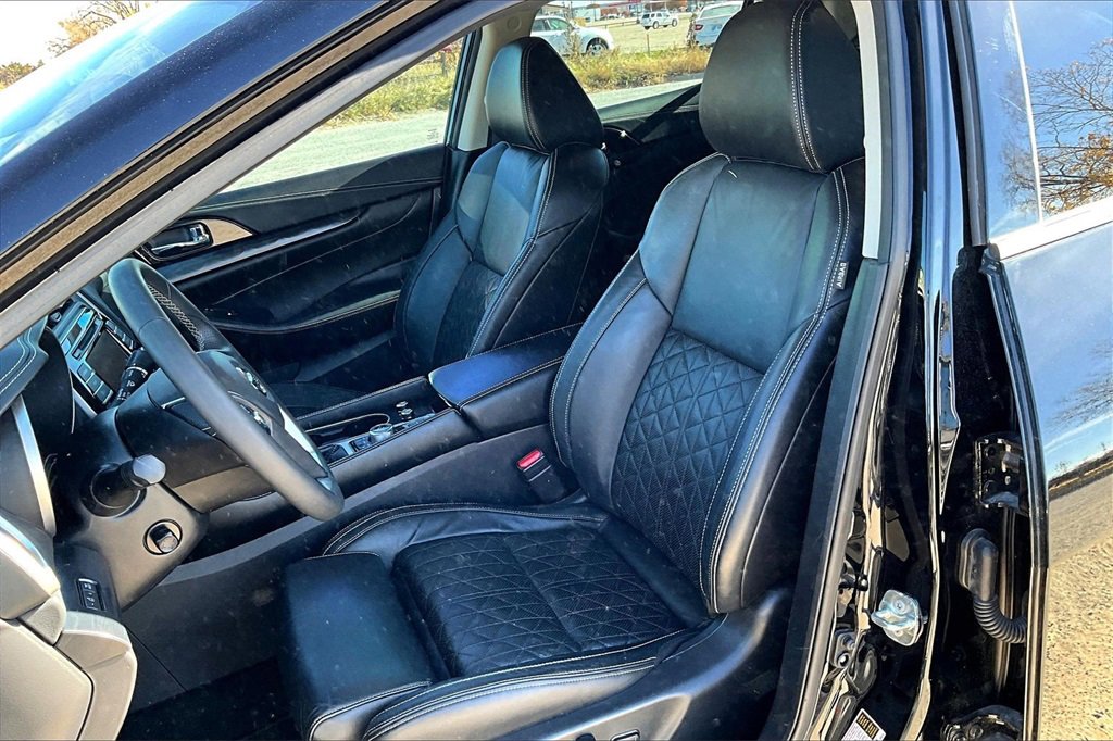 Used 2022 Nissan Maxima Platinum w/ Sport Mat Group image 21