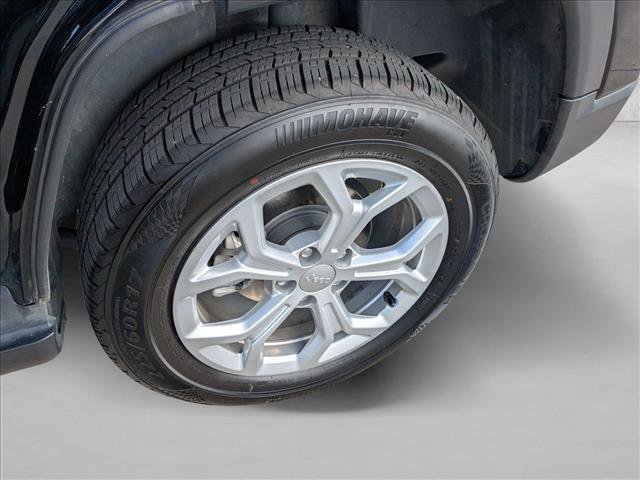 Used 2024 Jeep Compass Latitude AWD/4WD image 20