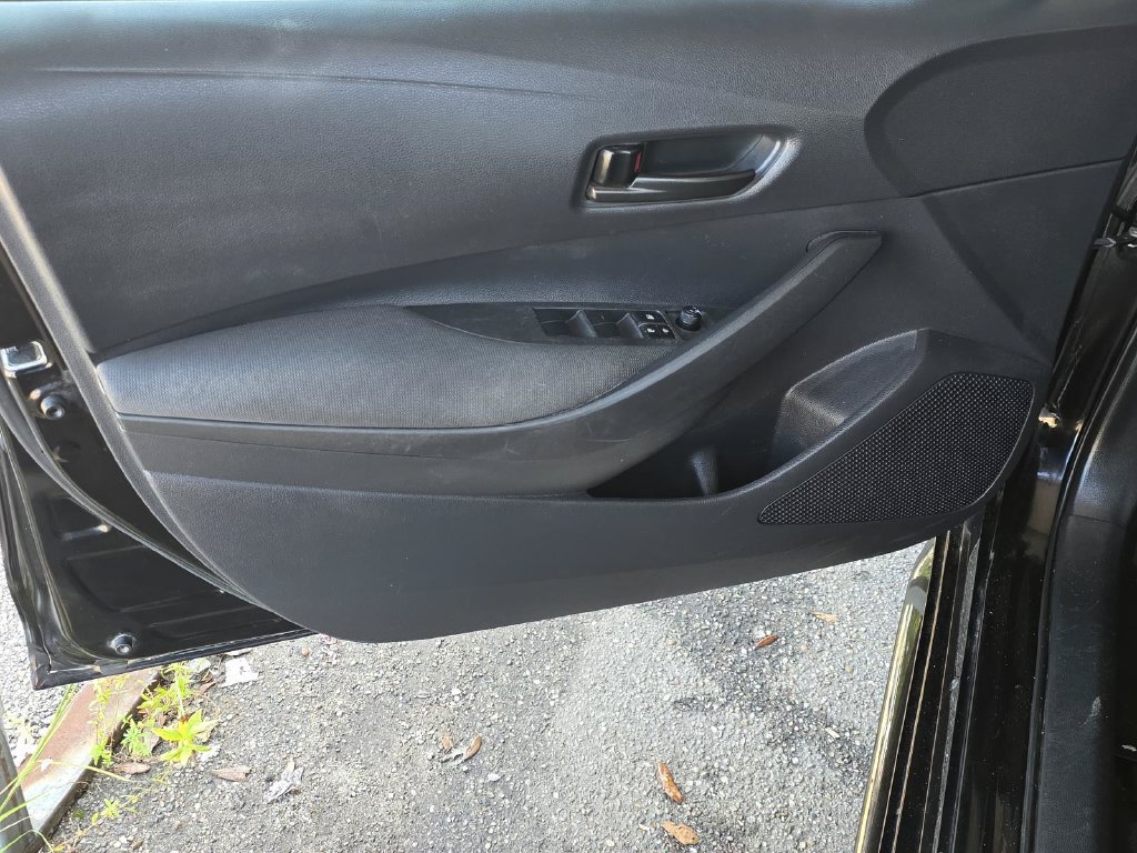 Used 2025 Toyota Corolla LE FWD image 25