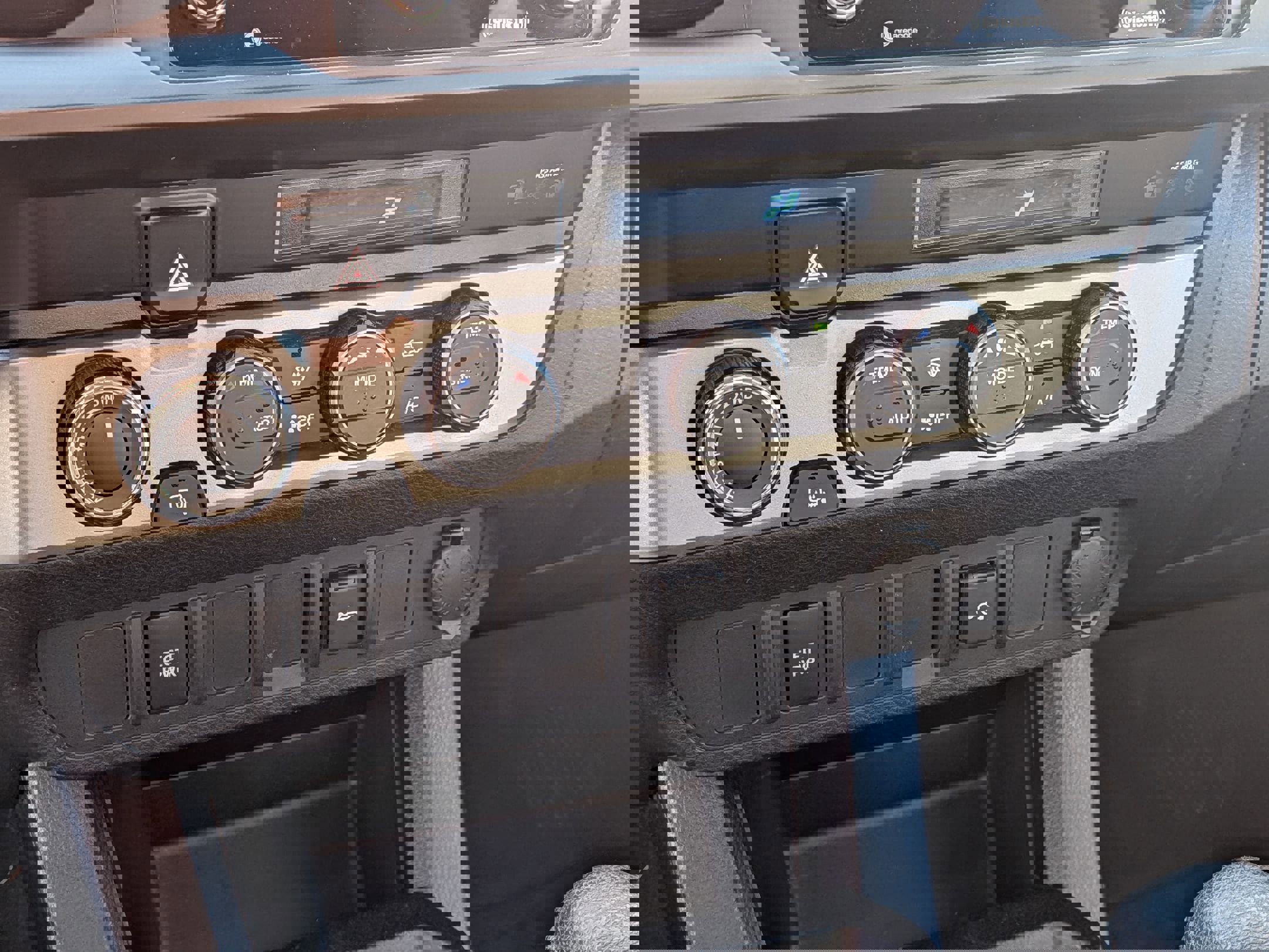 Used 2022 Toyota Tacoma SR image 20