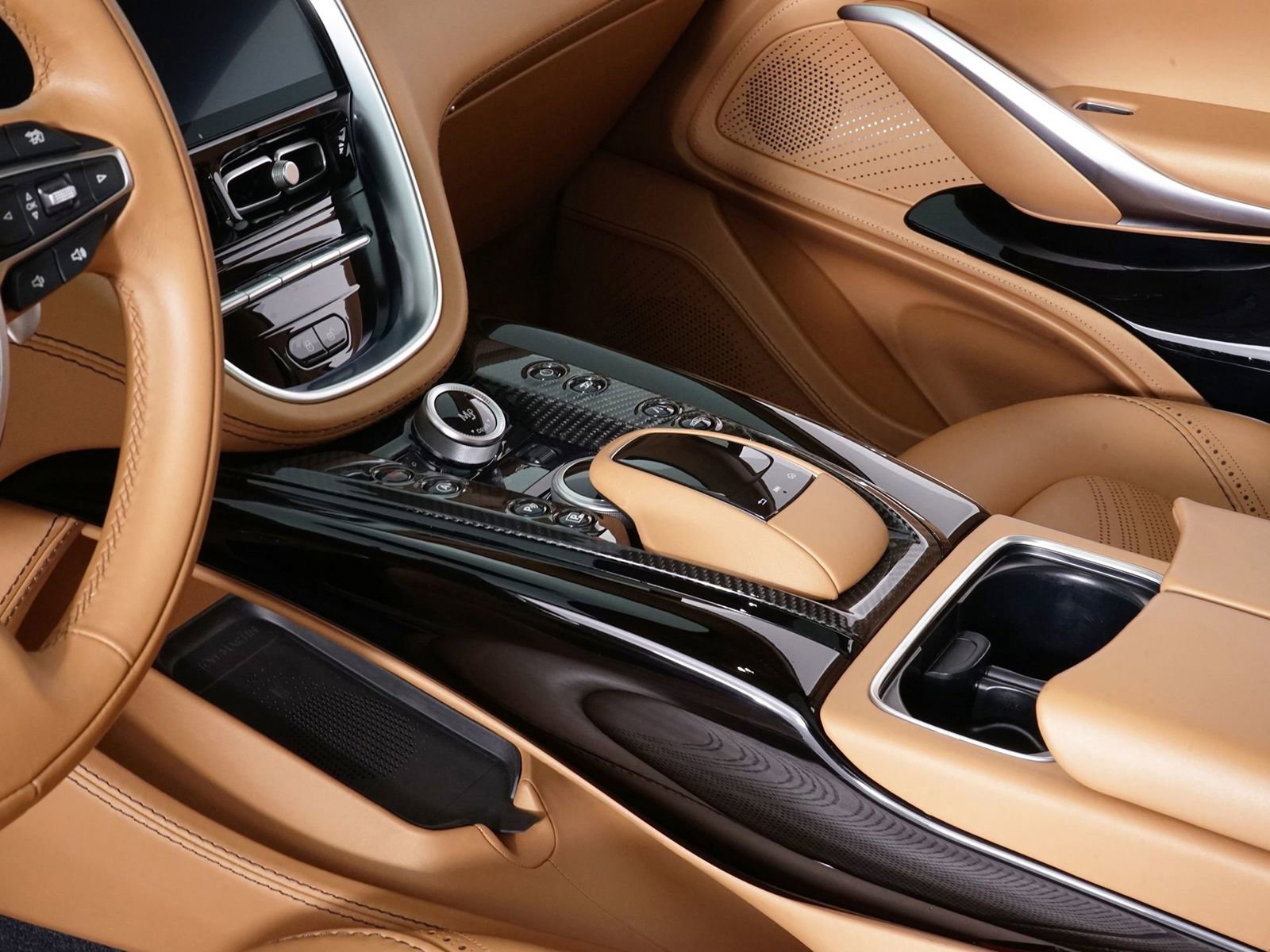 Used 2023 Aston Martin DBX 707 image 30