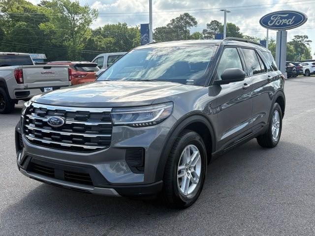 New 2026 Ford Explorer Active RWD image 1