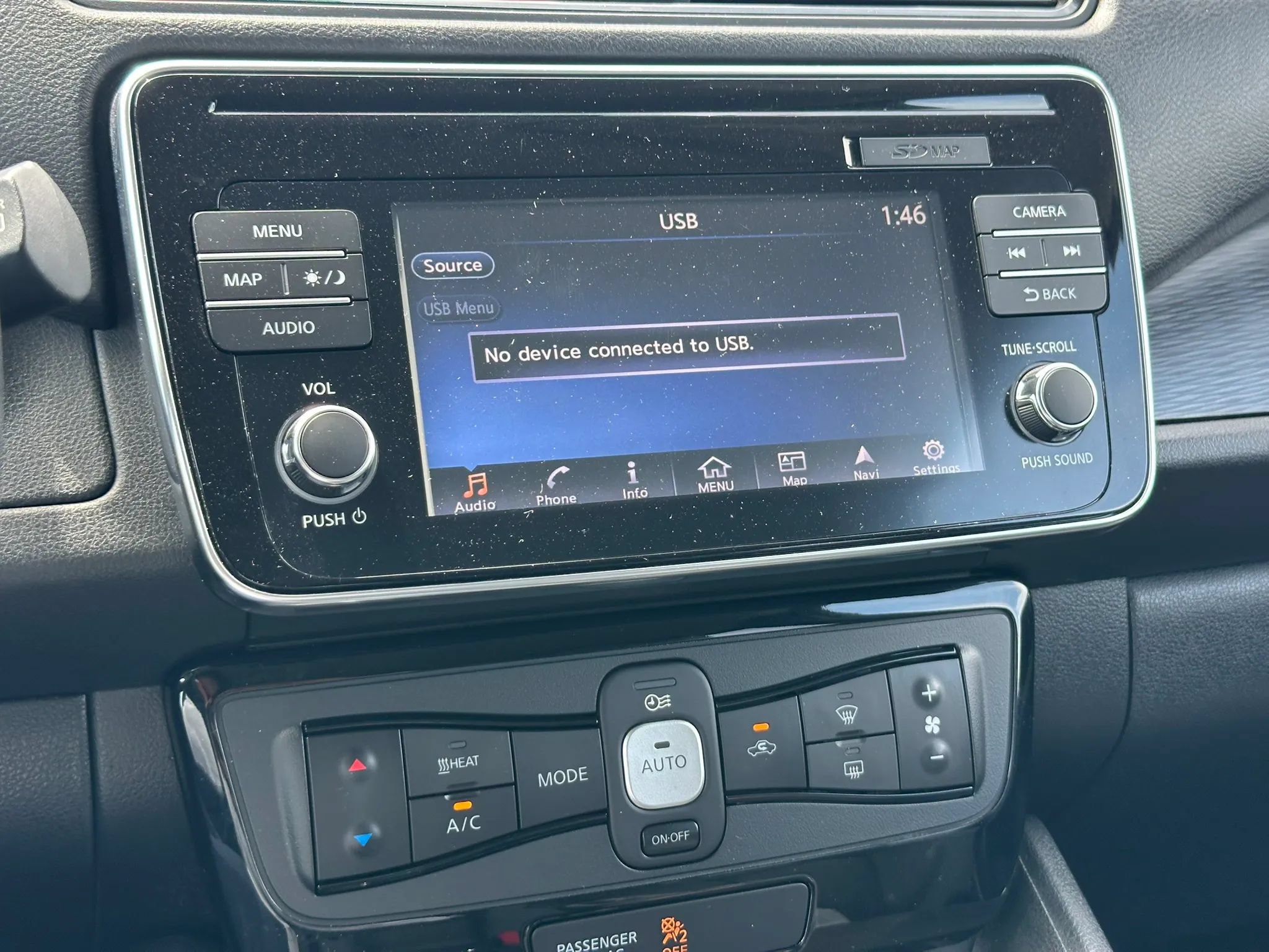 Used 2018 Nissan Leaf SL w/ SL Technology Package FWD image 36