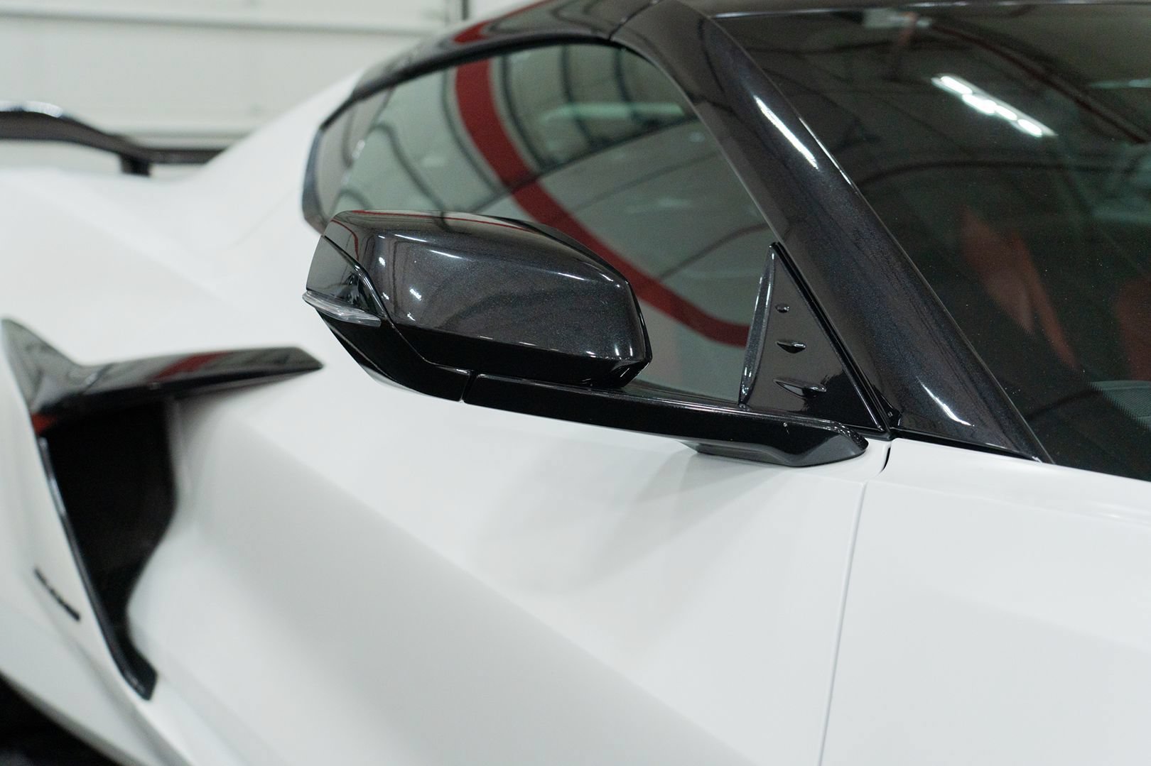 Used 2023 Chevrolet Corvette Z06 w/ Z07 Performance Package RWD image 12