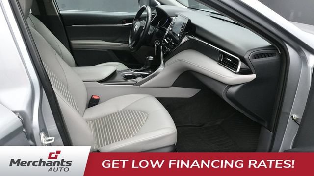 Used 2022 Toyota Camry SE FWD image 11