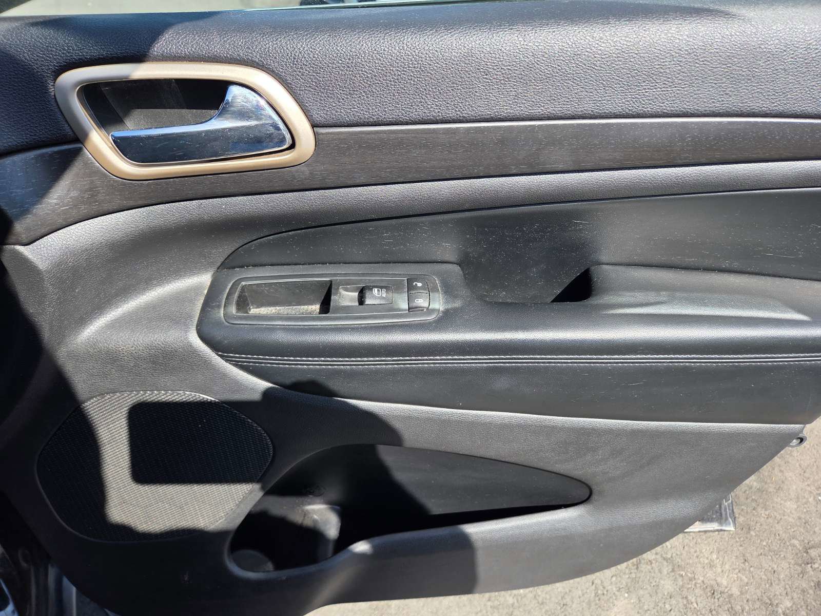 Used 2015 Jeep Grand Cherokee Laredo w/ Quick Order Package 23E image 14