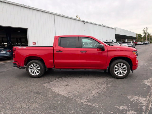 Used 2023 Chevrolet Silverado 1500 Custom AWD/4WD image 3