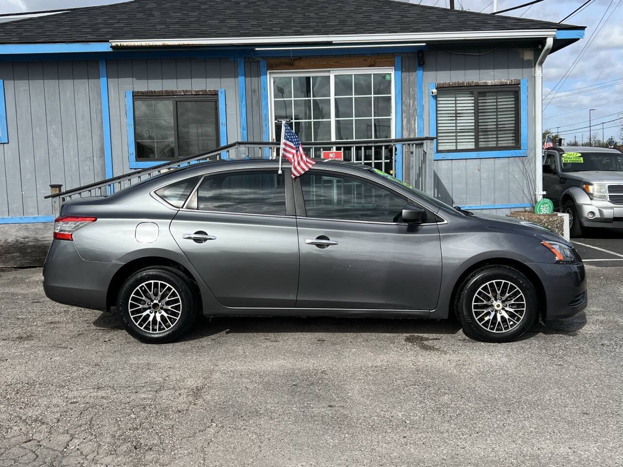 Used 2015 Nissan Sentra S FWD image 5