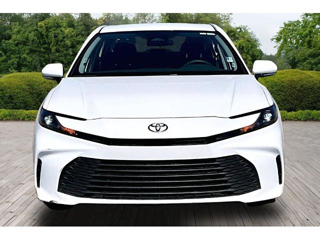 Used 2025 Toyota Camry LE image 2