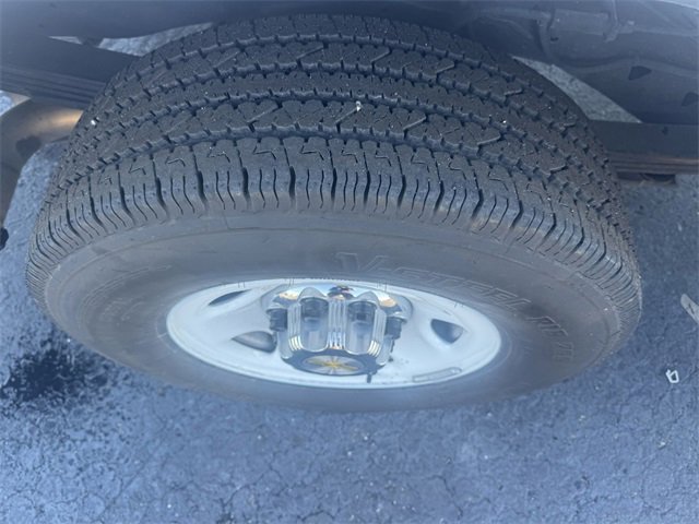 Used 2025 Chevrolet Express 3500 Extended w/ Driver Convenience Package image 10