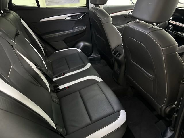 Used 2025 Buick Envision Sport Touring image 17