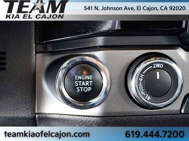 Used 2017 Toyota Tacoma TRD Sport AWD/4WD image 34