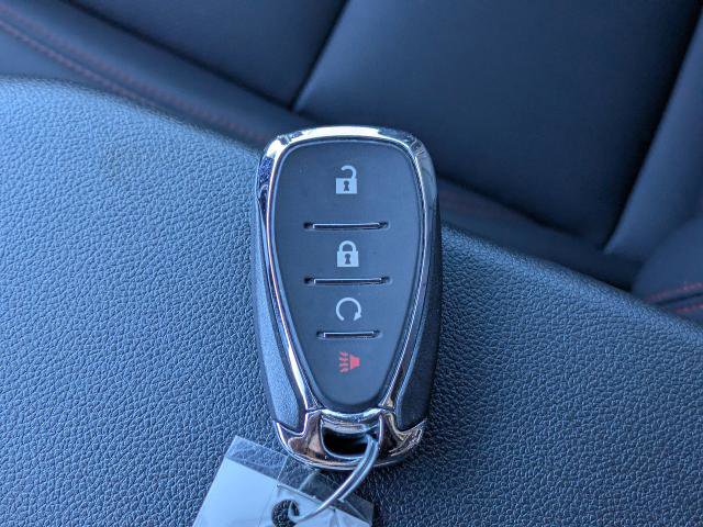 Used 2024 Chevrolet Trax RS w/ Sunroof Package image 29